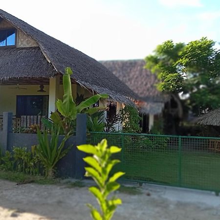 Weeroona Huts Homestay Pacifico San Isidro  Dış mekan fotoğraf